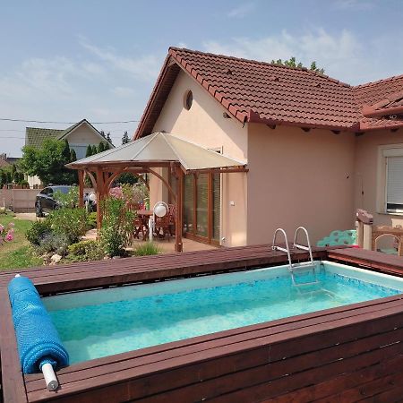 Aqua Erzsi Mama Apartman Hajdúszoboszló Kültér fotó
