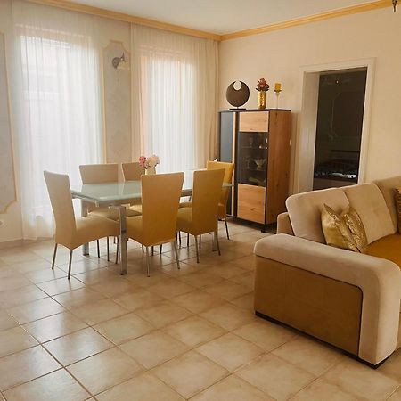 Aqua Erzsi Mama Apartman Hajdúszoboszló Kültér fotó