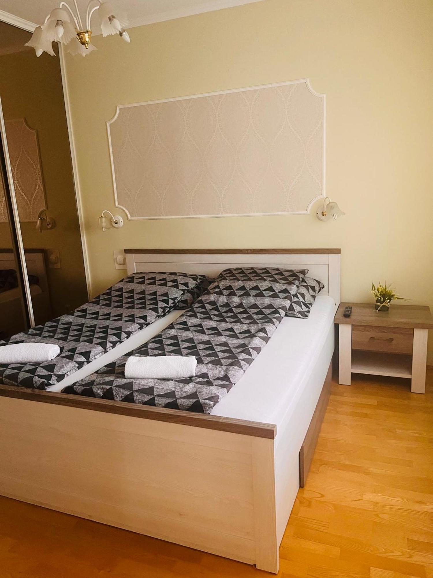 Aqua Erzsi Mama Apartman Hajdúszoboszló Kültér fotó