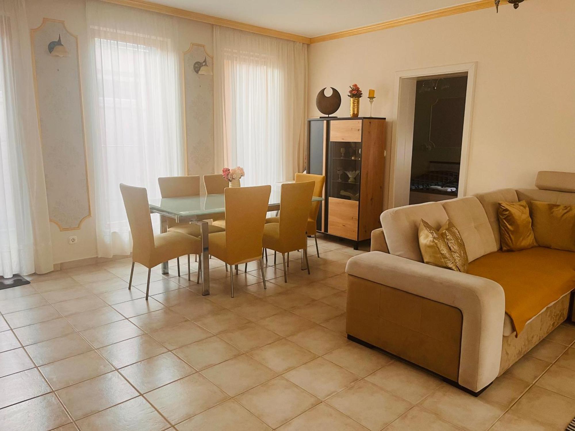 Aqua Erzsi Mama Apartman Hajdúszoboszló Kültér fotó