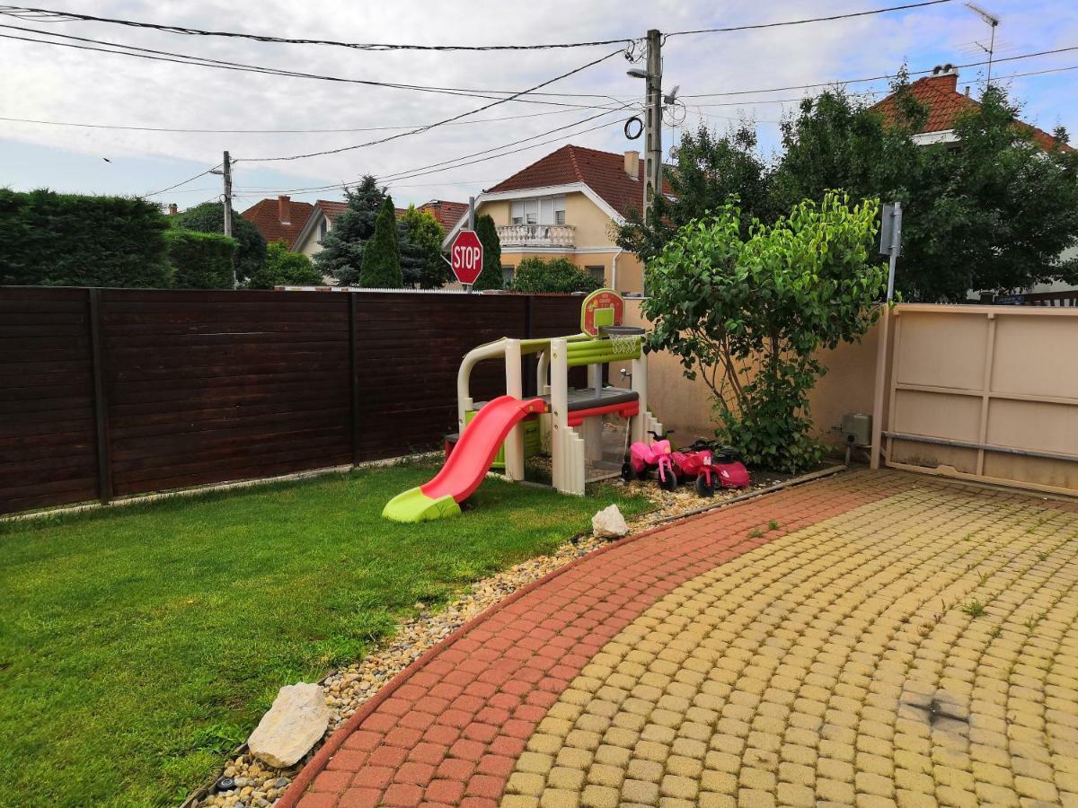 Aqua Erzsi Mama Apartman Hajdúszoboszló Kültér fotó